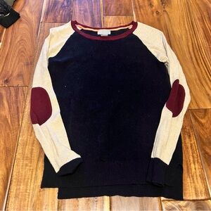 Women’s Jc penny’s brand sweater with elbow patches. Size medium